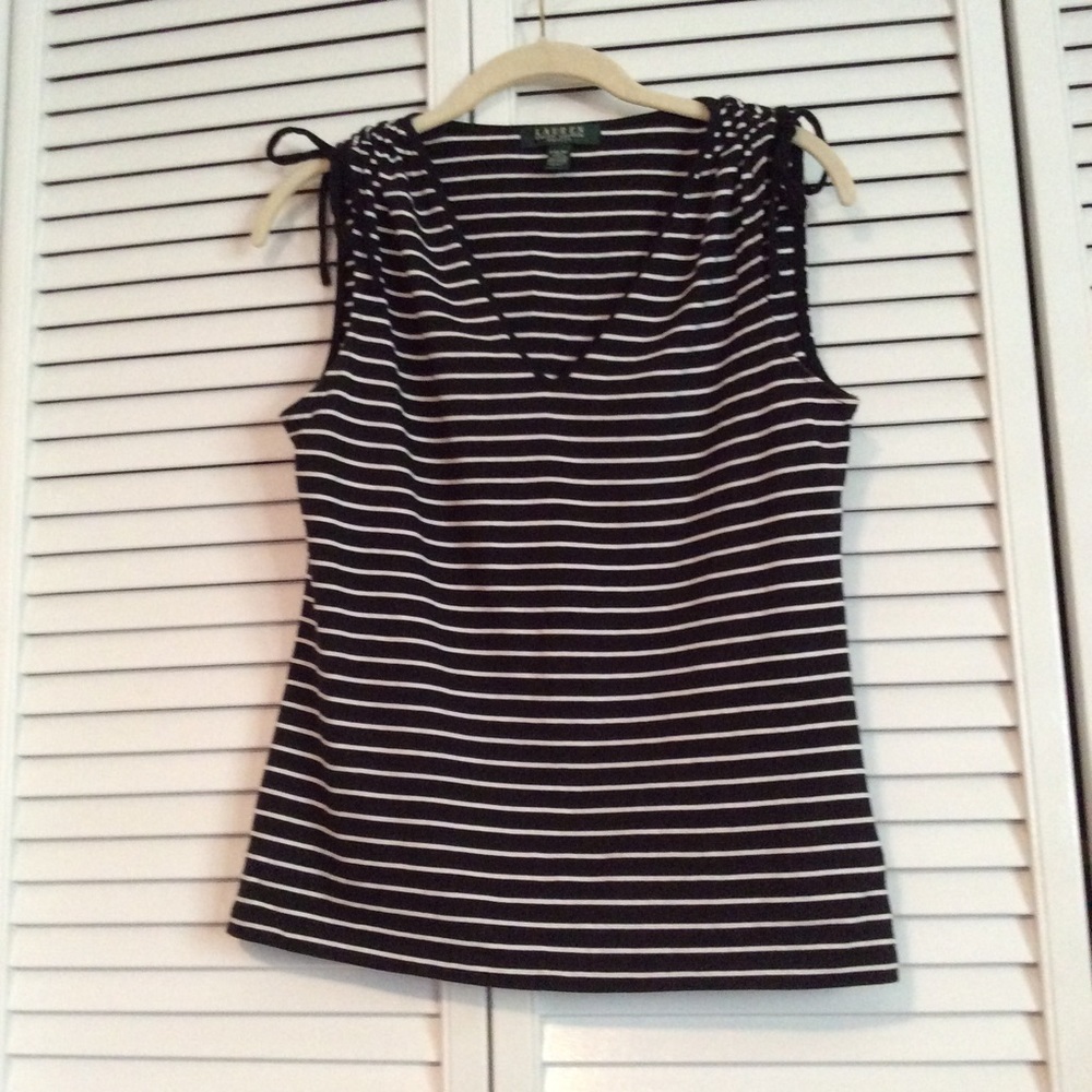 Lauren V Neck Top Size MP